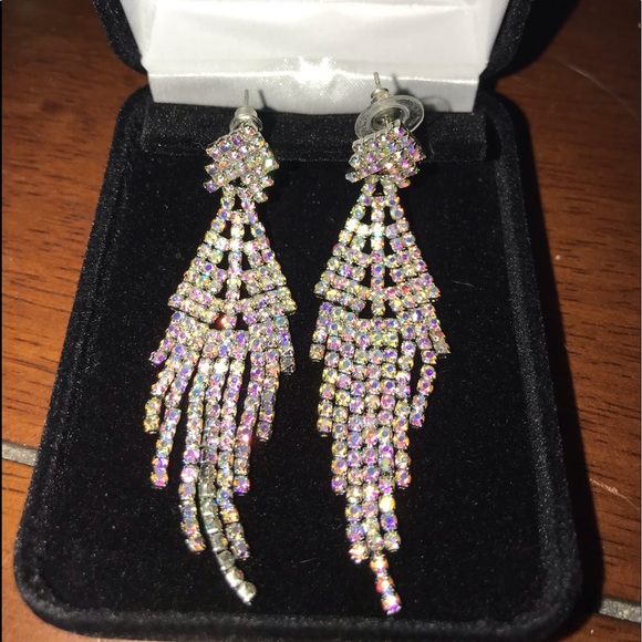 earrings with diamonds on them - Picture 2 of 2
